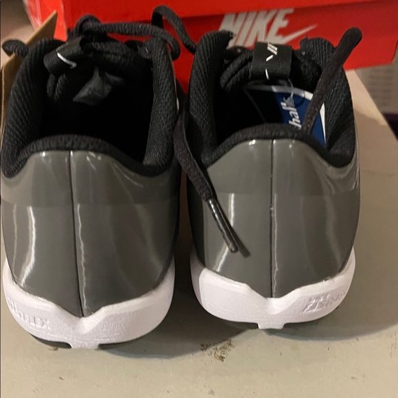 Nike Vapor Edge Shark 2 Kids Youth Size 2.5 Football Cleats - Picture 5 of 5